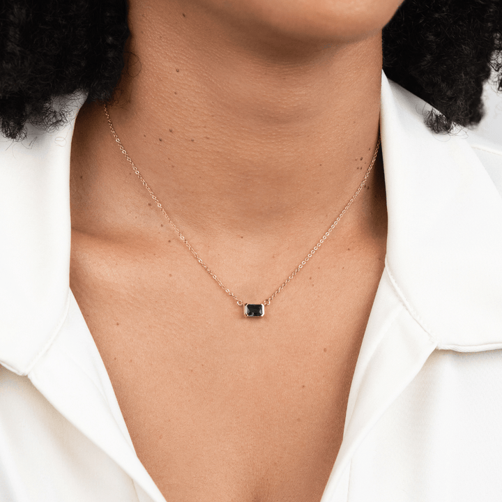 Mona Green Emerald Necklace made of stainless steel with an adjustable length, featuring a stunning green emerald pendant, perfect for adding elegance to any outfit. - 2