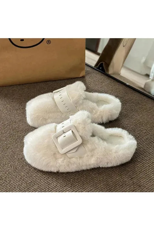 Cumulus Mens Slippers featuring curly wool exterior, plush lining for ultimate comfort, and a cozy fit perfect for relaxing at home. - 17