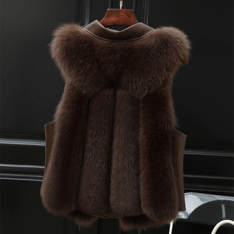 Women's Faux Fur Vest, oversized lapel - photo 8