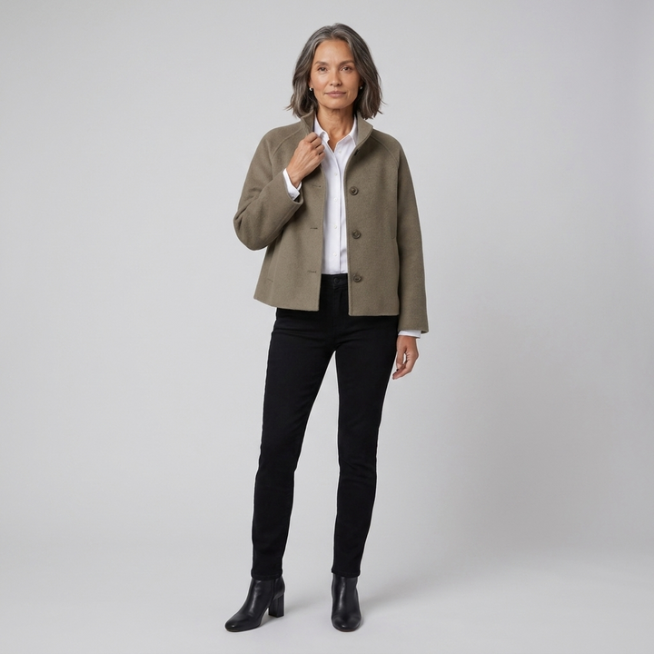 Judith jacket pose