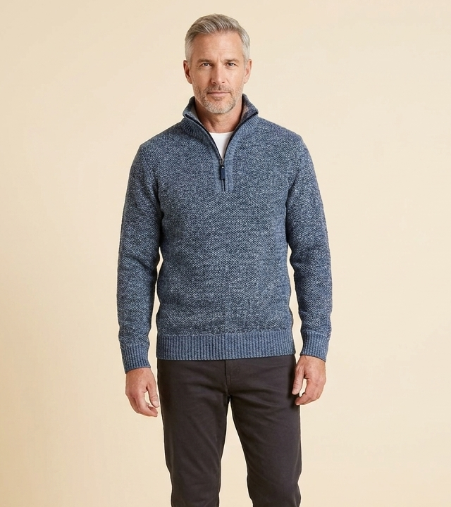 Men's quarter-zip fleece sweatshirt in blue, close-up