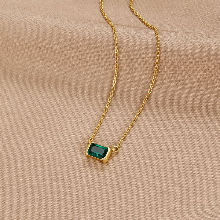 Mona Green Emerald Necklace made of stainless steel with an adjustable length, featuring a stunning green emerald pendant, perfect for adding elegance to any outfit. - 3