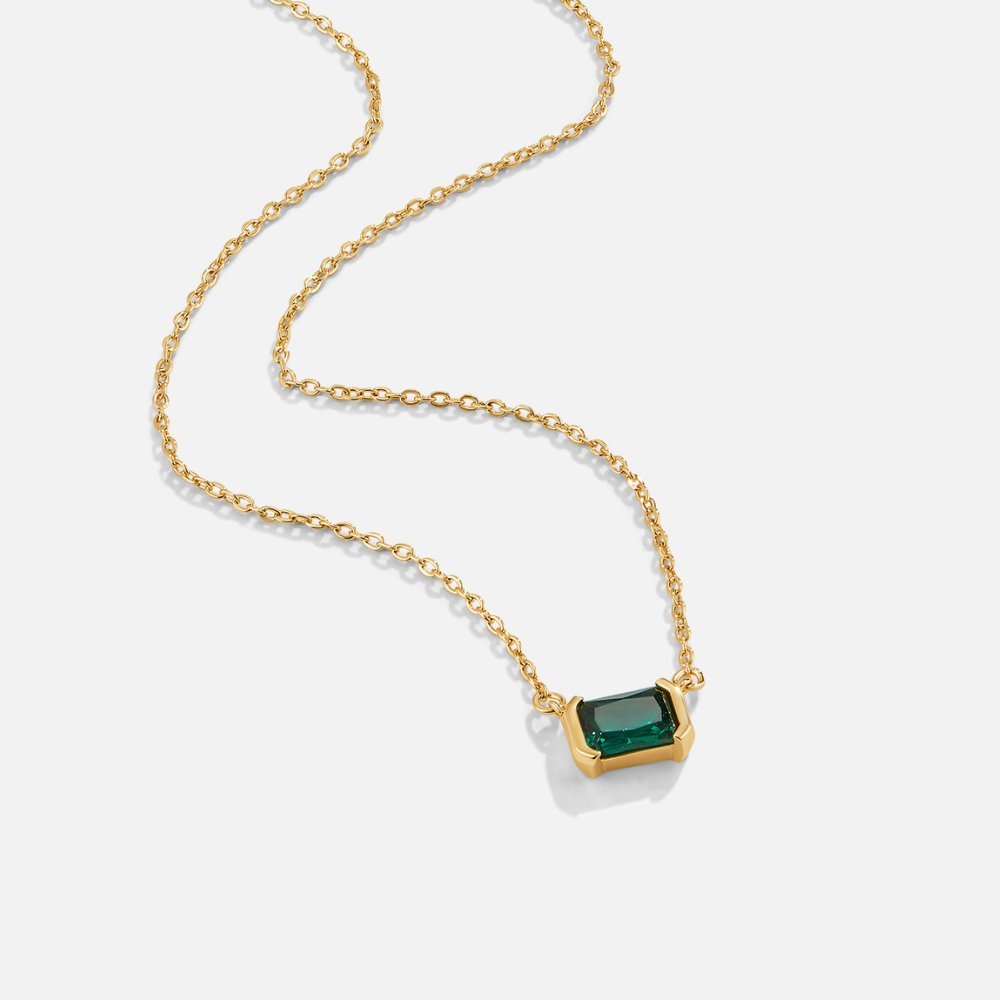 Mona Green Emerald Necklace made of stainless steel with an adjustable length, featuring a stunning green emerald pendant, perfect for adding elegance to any outfit. - 4