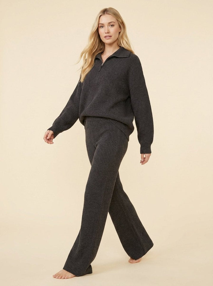 Aeria comfy knit two-piece lounge set in dark gray