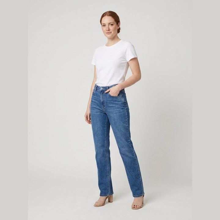Apollo straight-leg denim classic blue on model