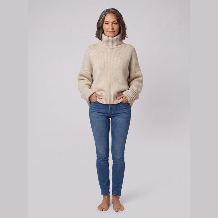 Cleo cozy sweater beige pose