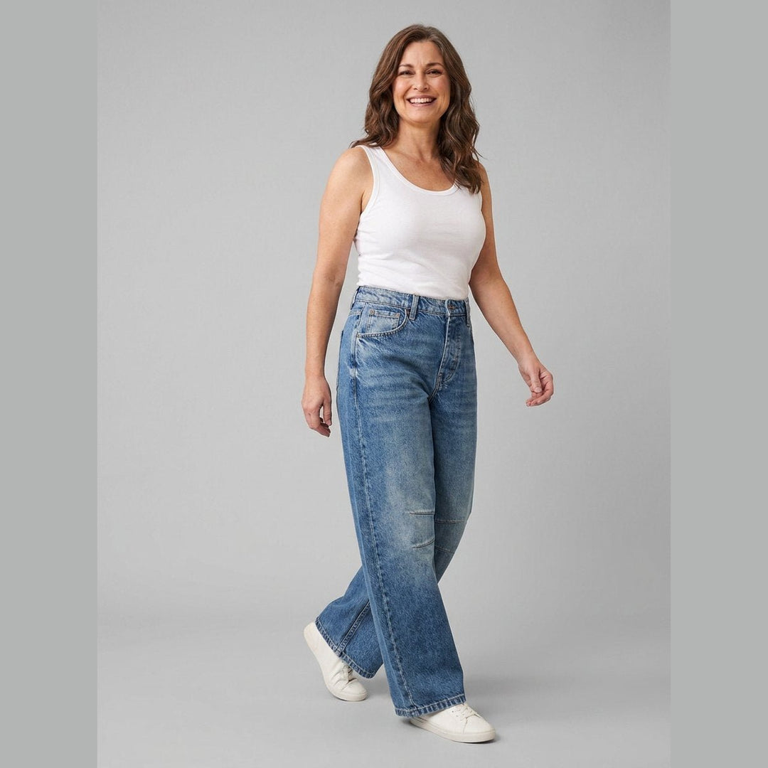 Elysian wide-leg jeans blue denim on model