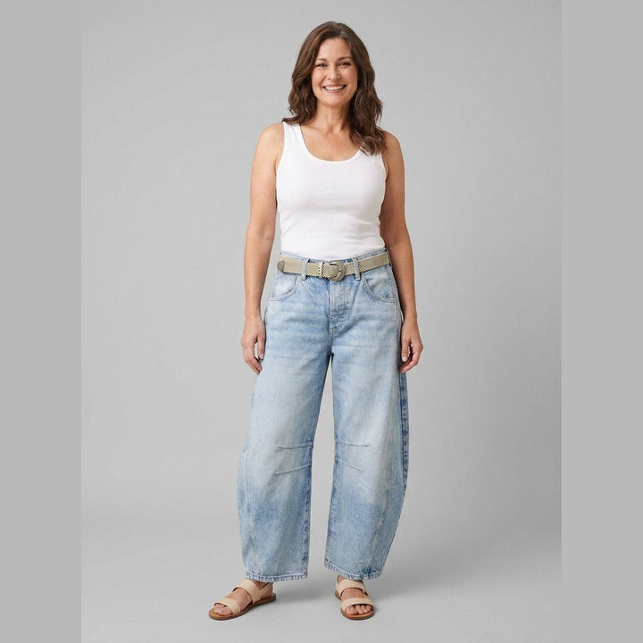 Elysian wide-leg jeans sky blue on model