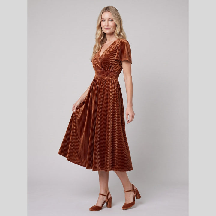 Caramel velvet V-neck short sleeve midi dress - The store Vancouver