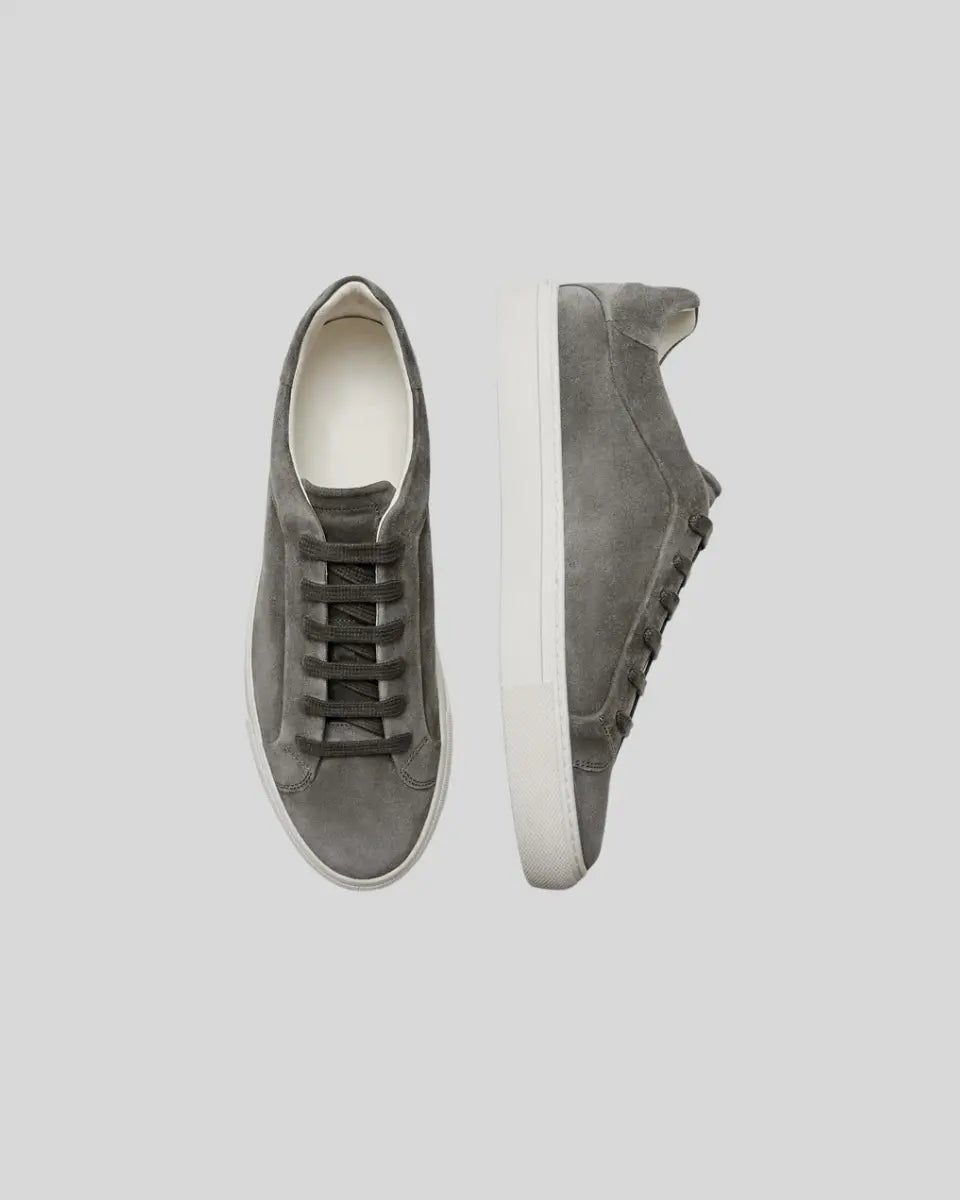 Halden Oxford sneakers in dark grey leather, top view of the laces