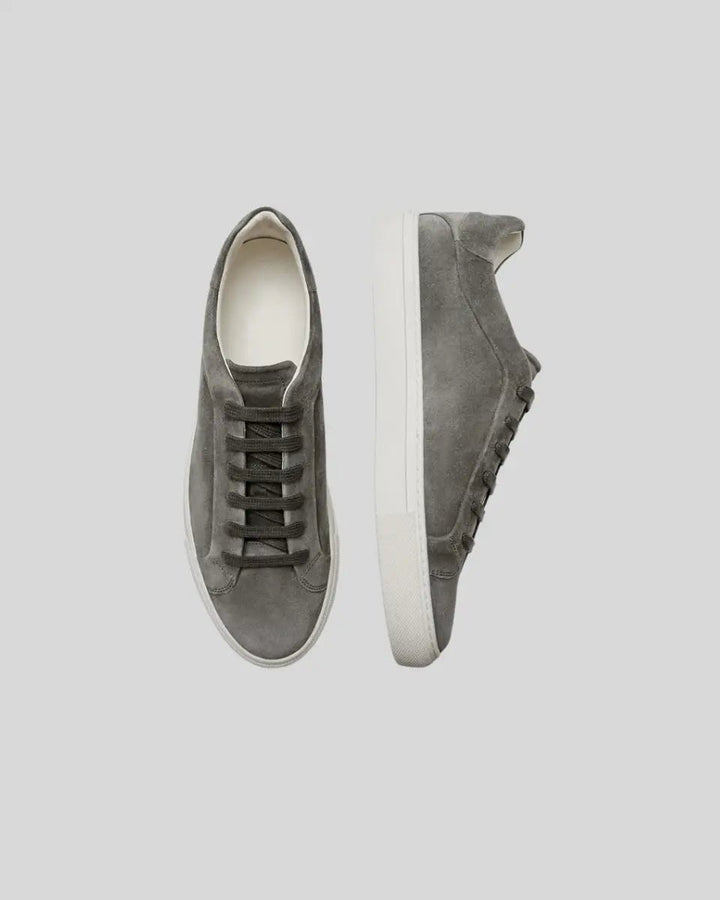 Halden Oxford sneakers in dark grey leather, top view of the laces