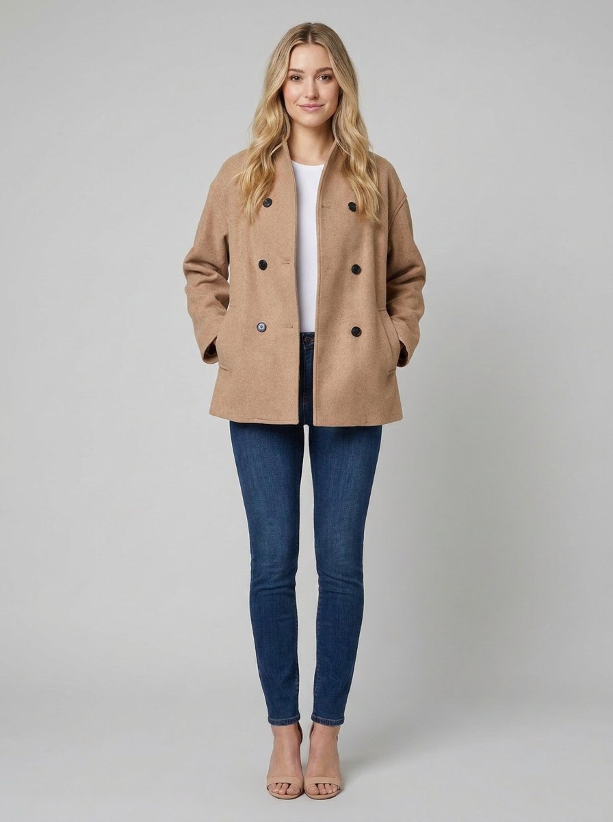 Hannah oversized double-breasted jacket camel brown on model