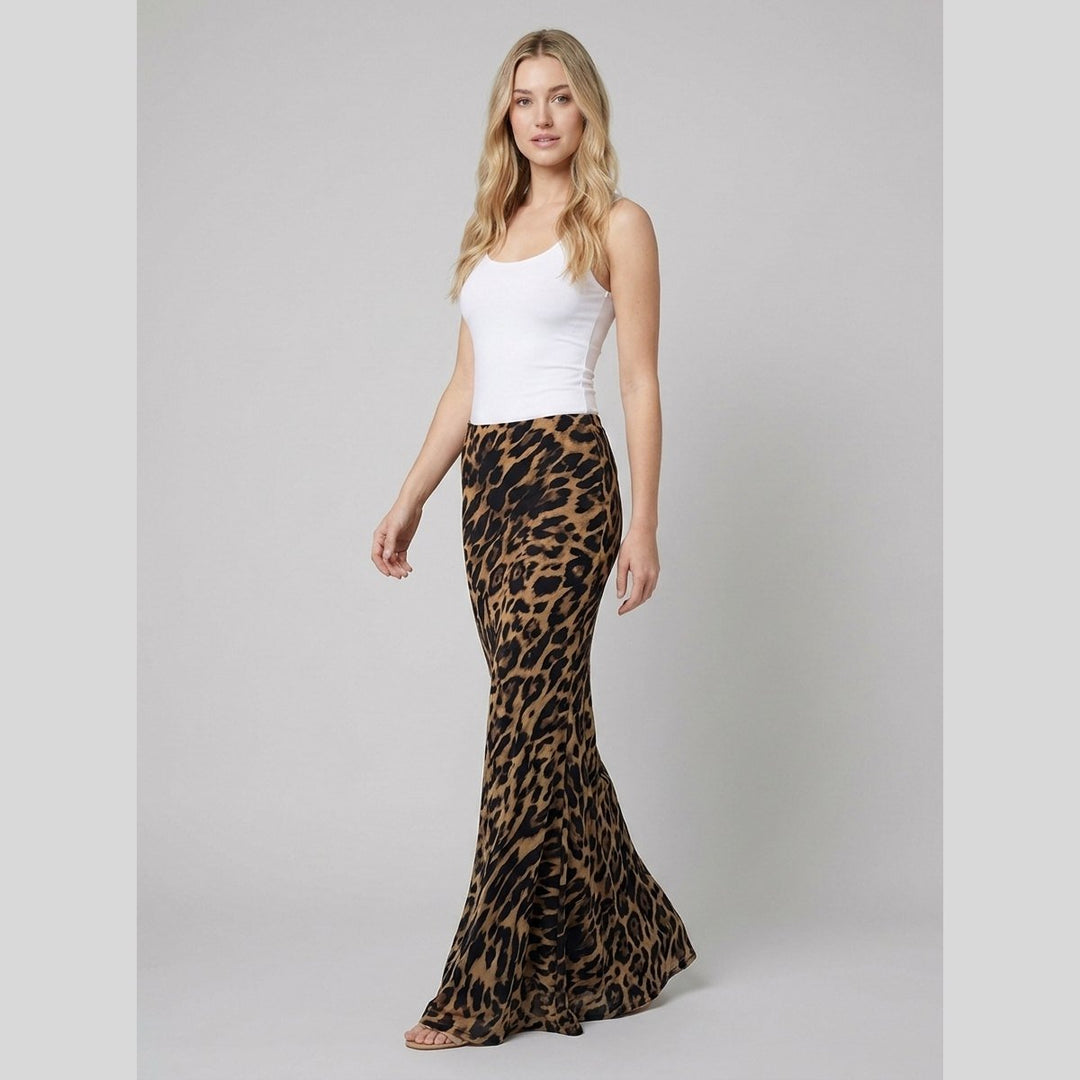 Luna leopard maxi skirt three-quarter side on model