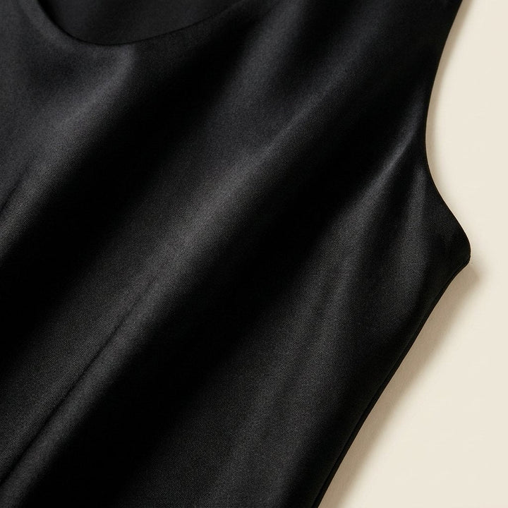 Luna satin tank top fabric close-up