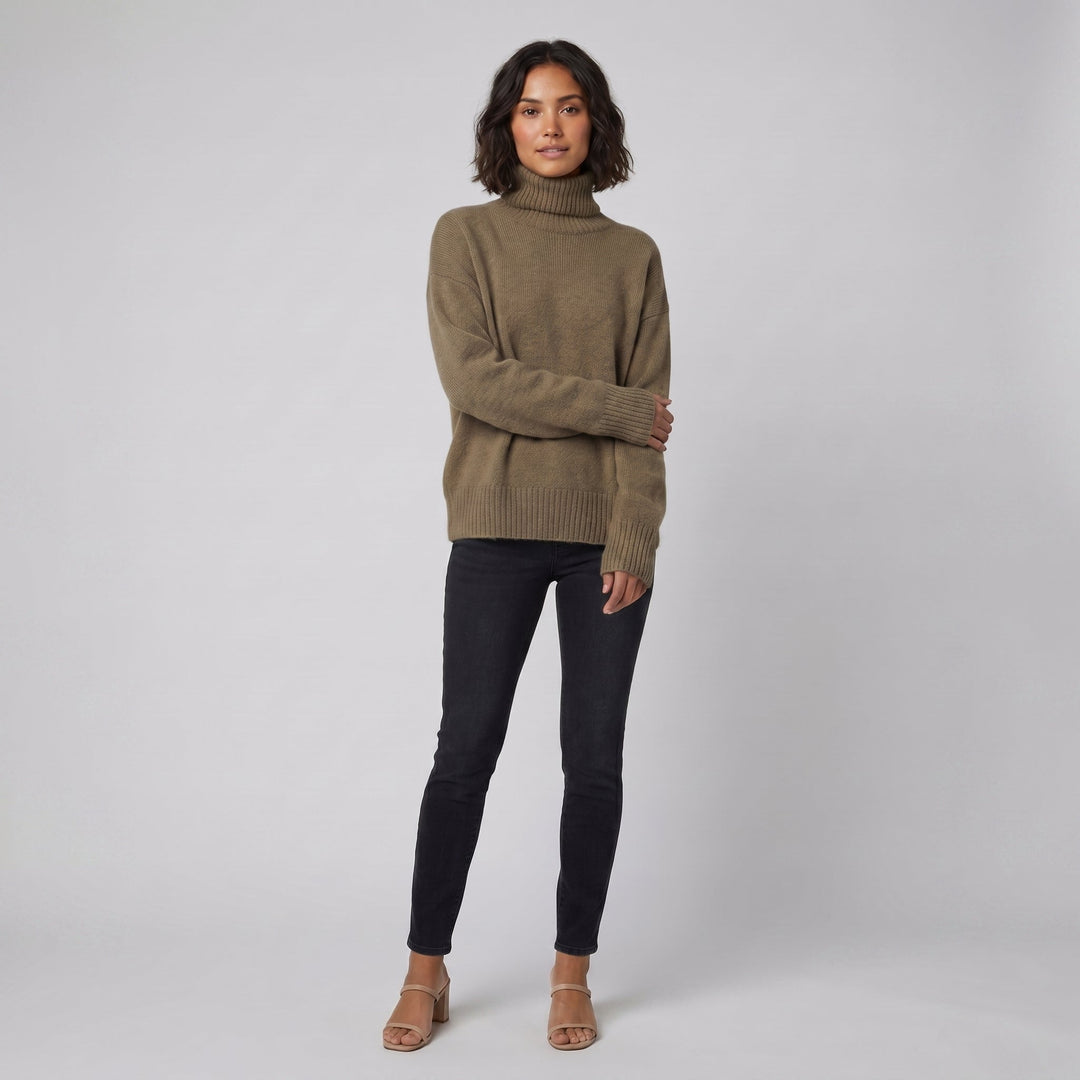 Luxe turtleneck cashmere sweater brown - The store Vancouver