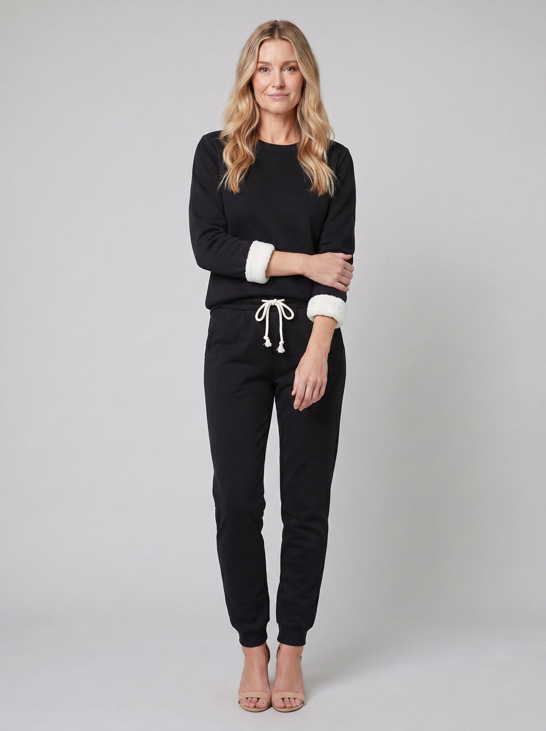 Noellee comfortable lounge set in black