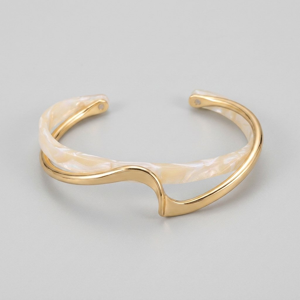 Opale gold opalescent cuff bracelet