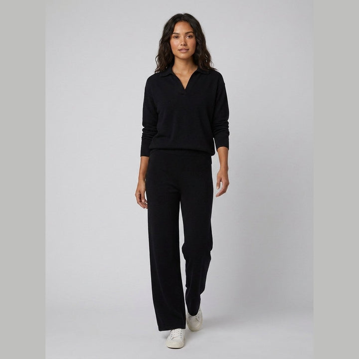 Panda knit two-piece set black on model