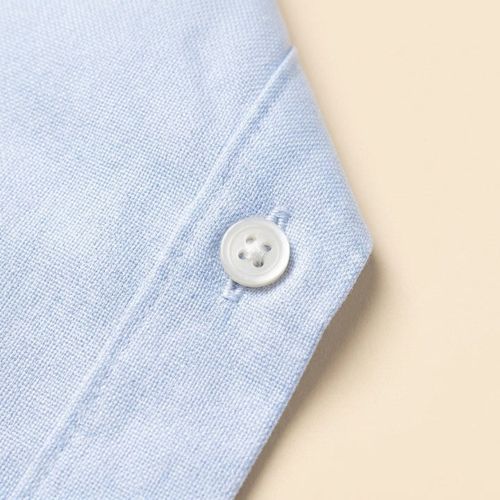Paxon shirt light blue fabric close-up