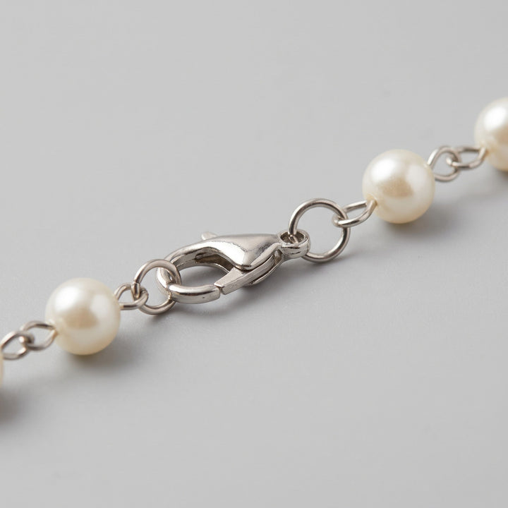 Lobster clasp and adjustable extender close-up detail