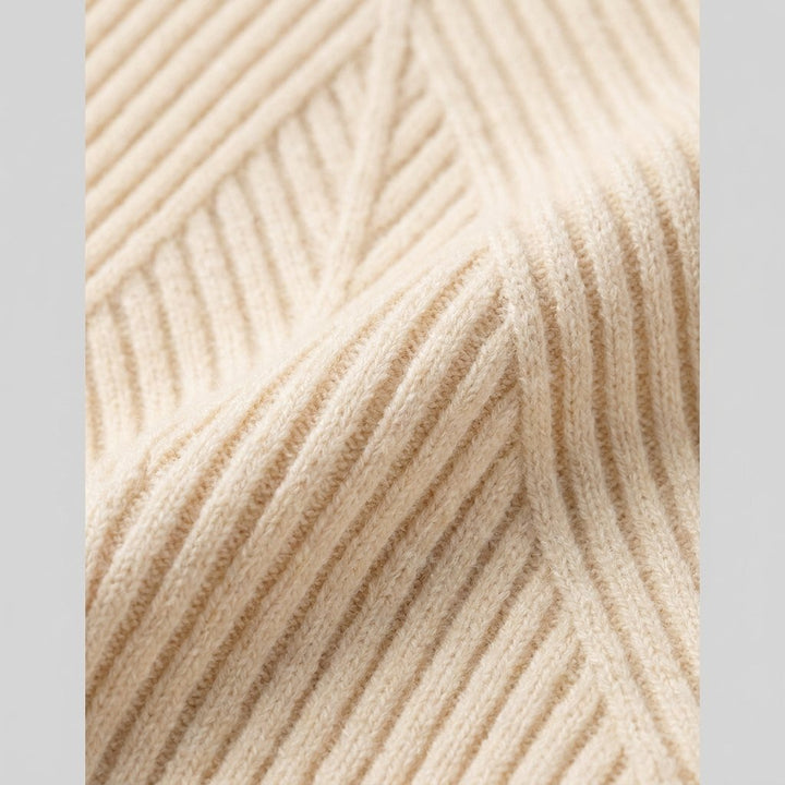 Rina ribbed knit fabric detail