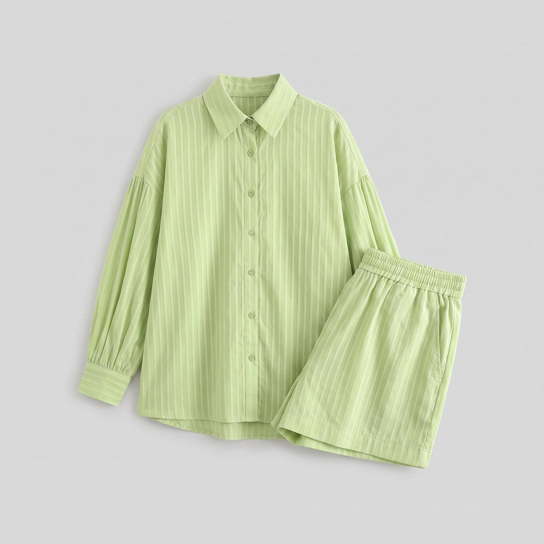 Romy Easy fit Set - product flat lay