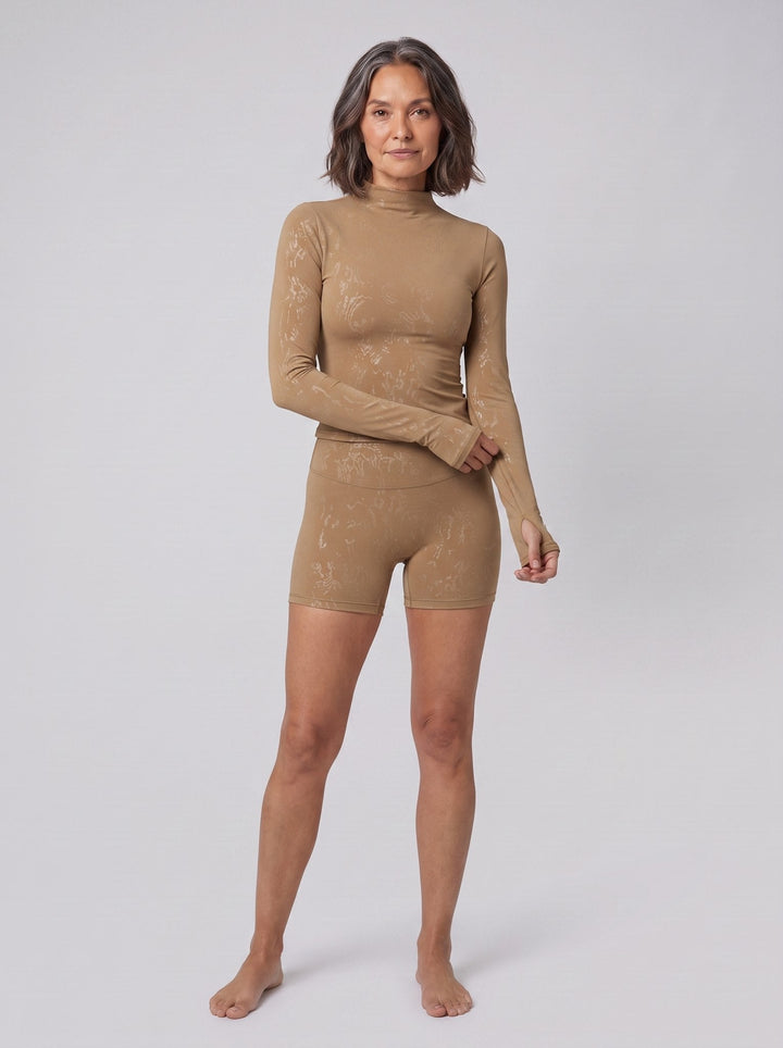 Salutation Stretch Set sand activewear two-piece front