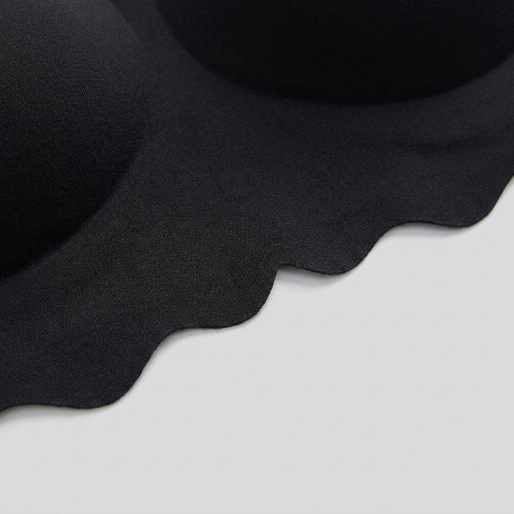 Sofia Wireless Bra scalloped fabric detail