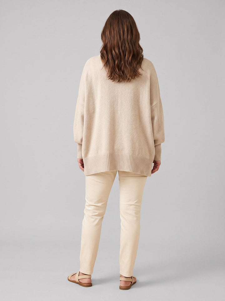Suzie oversized pullover beige, back view