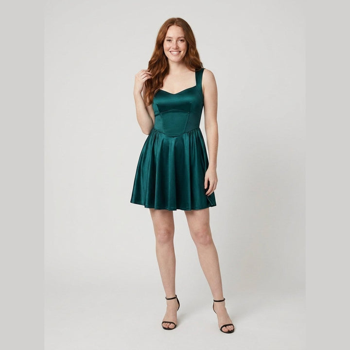 Svelte sweetheart mini dress green