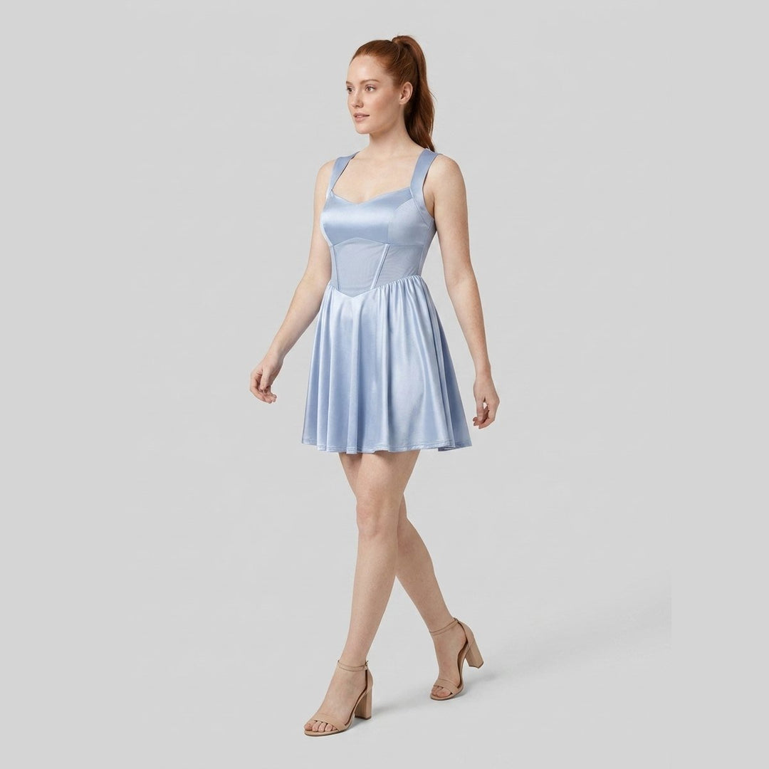 Svelte sweetheart mini dress light blue