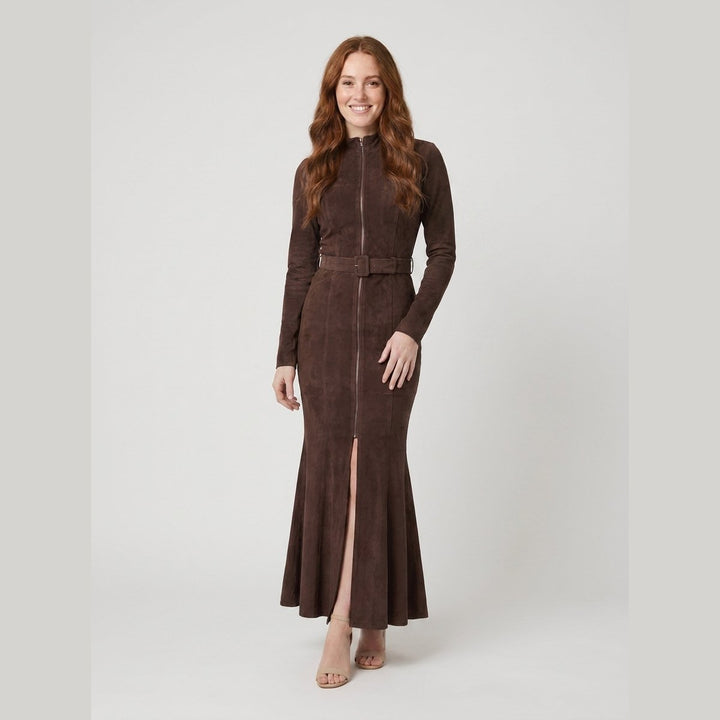 Tayli elegant dress brown - model