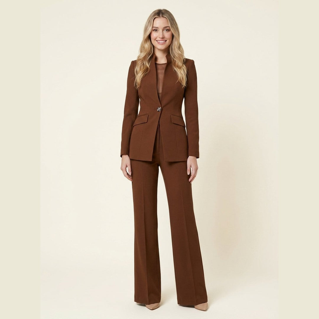 Vera blazer set brown on model