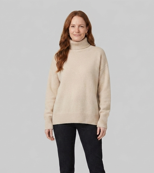 Women's cashmere-blend turtleneck sweater in cream, close-up